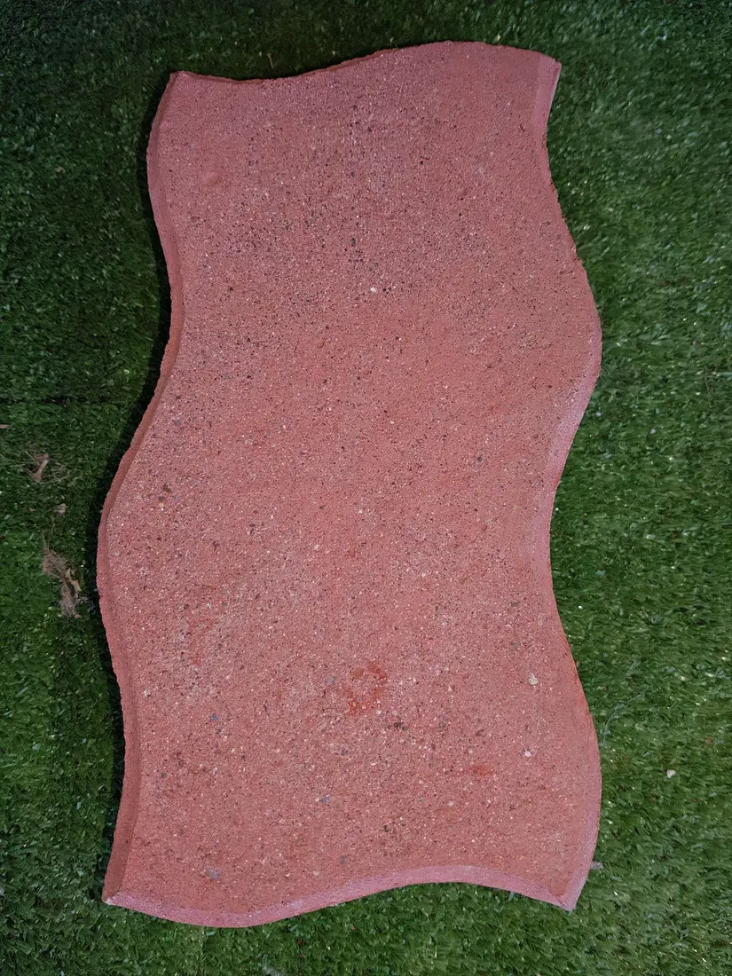 Europa 23×11 — Liso rojo