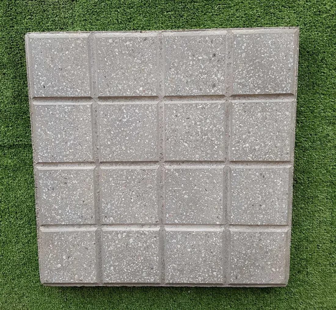 16 Panes Gris